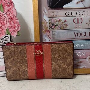 Coach Tan and Red Signature Wallet NWOT